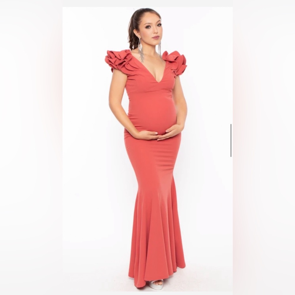Maternity Brielle Triple Ruffle Detail Gown- color Coral. Size small